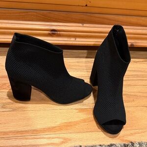 Seven Dials Black Textured Ankle Booties